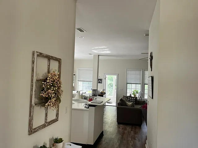3307 Cameron Chase Dr — Photo 3