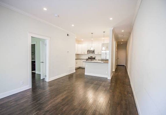 4th image of 957 Hayes St APT 4
