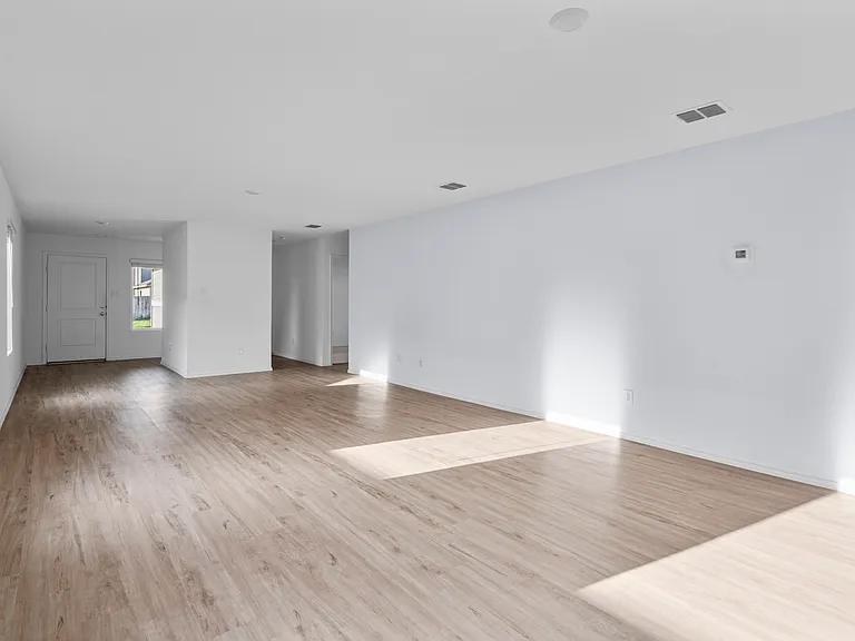 1436 Mahogany Ln — Photo 6