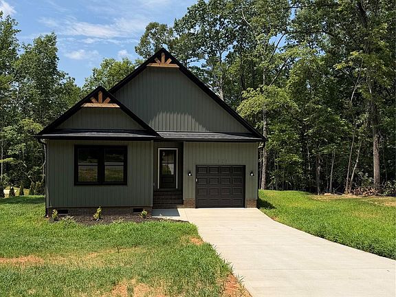 2nd image of 123 Chapel Hill Dr