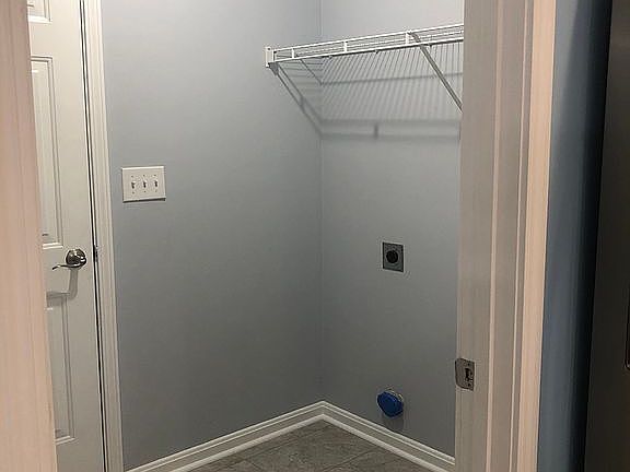 4th image of 295 Bentwood Dr