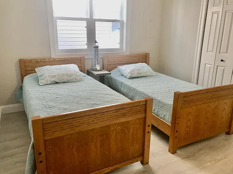 212 Simpson Ave #1 — Photo 16