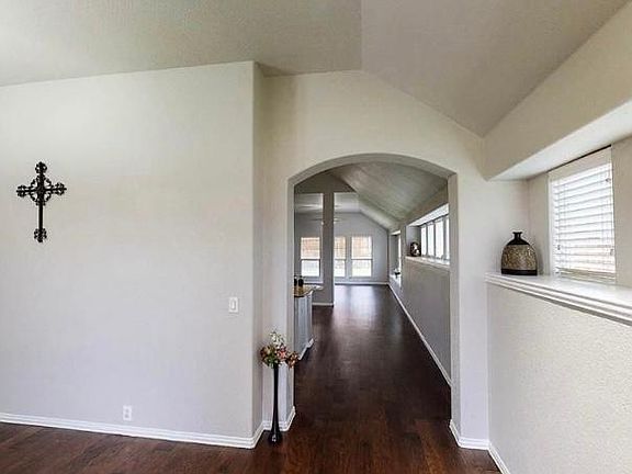 4th image of 602 Park Glen Ln