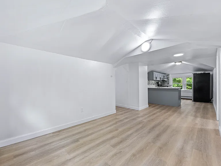 9 Hillside Ave #2 — Photo 8