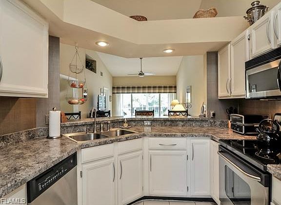 4th image of 790 Wiggins Lake Dr APT 201
