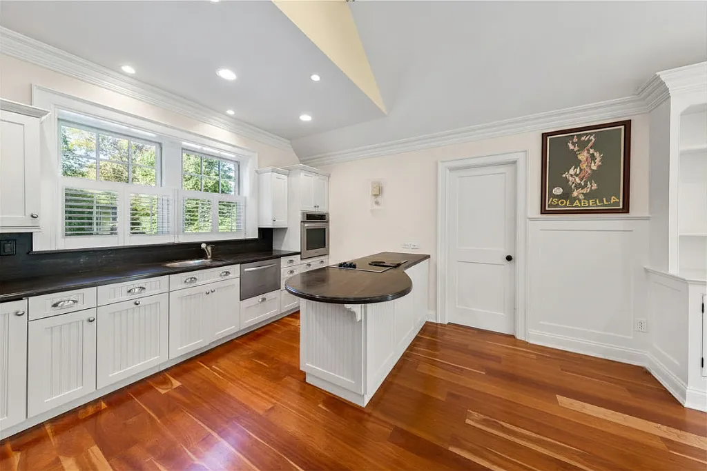1 bed, 1.5 bath, 800 sqft, $3,900 — Photo 2