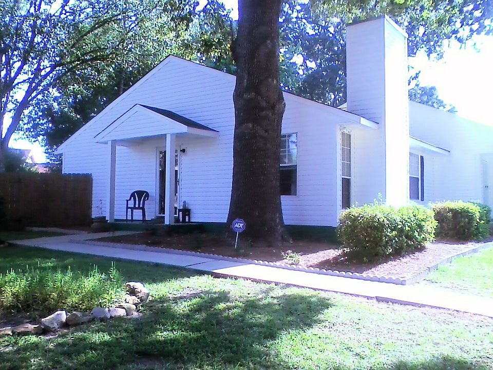 1st image of 346 Somerset Dr
