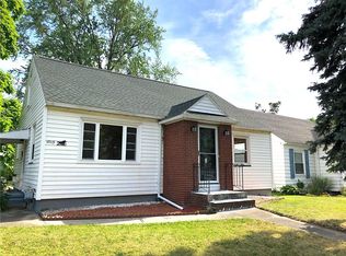 1015 Fernwood Park, Rochester, NY 14609