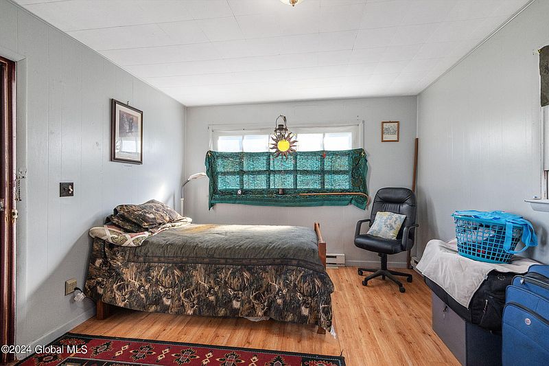 4th image of 248 Summit Street