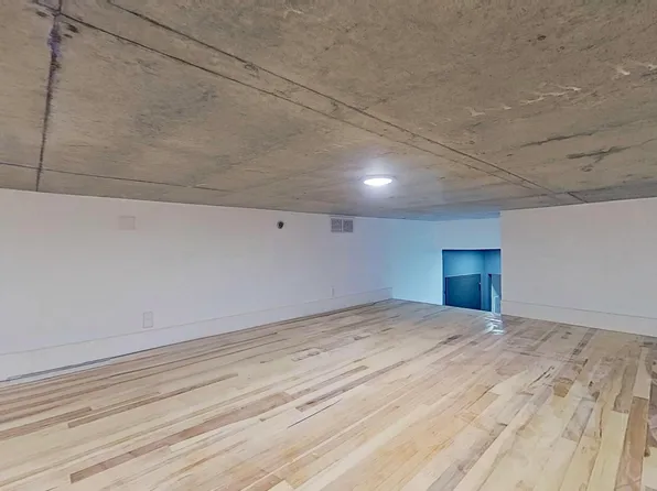 27 Montrose Avenue image 11 of 30