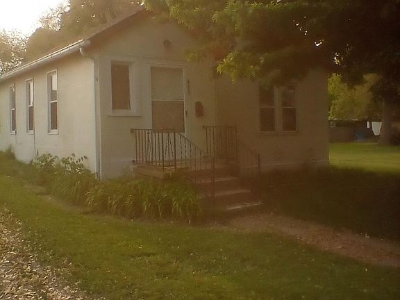 3rd image of 421 S Oakwood Ave