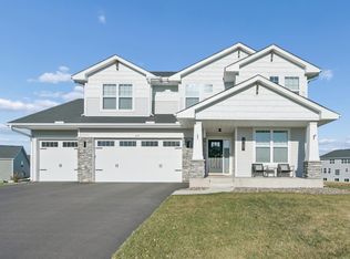 2121 Johanna Cir, Lino Lakes, MN 55038