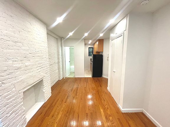 4th image of 153 Avenue A APT 14B