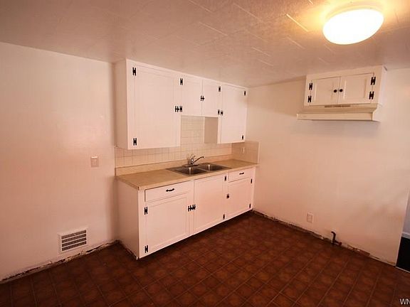 2nd image of 420 Kinsey Ave