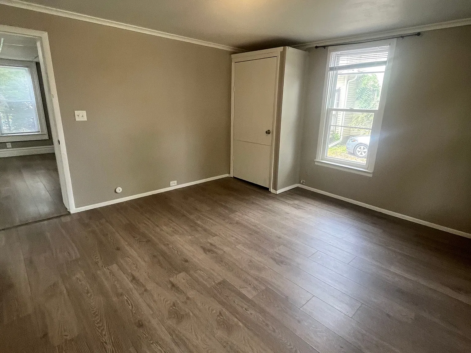 1211 High Avenue - 1 — Photo 2