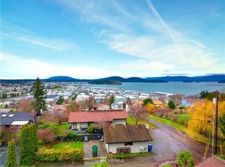 515 39th St, Anacortes, WA 98221