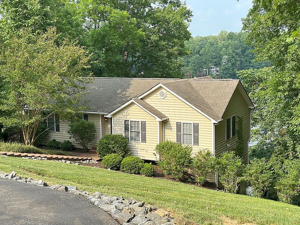 1st image of 918 Long Island Dr