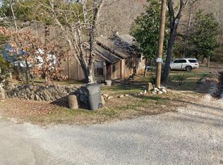 90 S Spring St, Highland, AR 72542