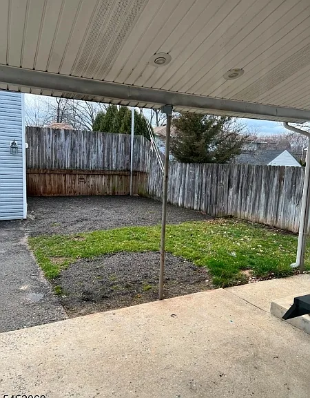 815 Seymour Ave — Photo 12