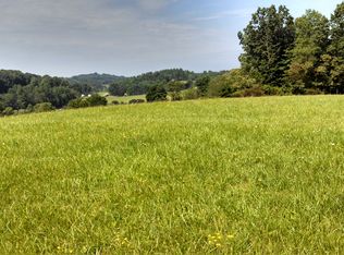 McGrady Circle, Hillsville, VA 24343