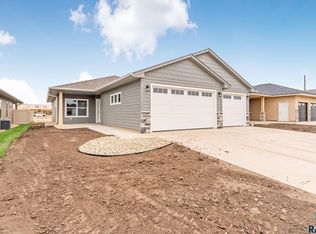2404 E Tinley St, Brandon, SD 57005