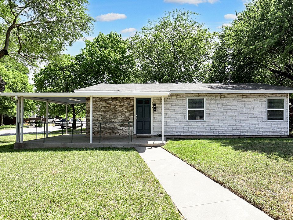 1st image of 904 Garden Villa Ct