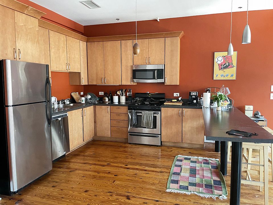 Roomy kitchen