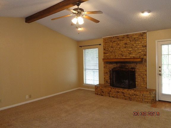 3rd image of 215 Driftwood St