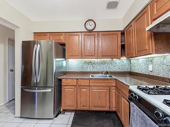 5th image of 3683 Boller Avenue