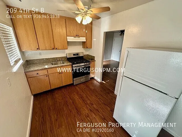 209 4th St #B — Photo 2