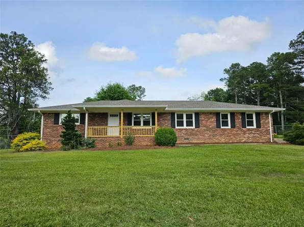 251 Windy Lake Rd, Bremen, GA 30110