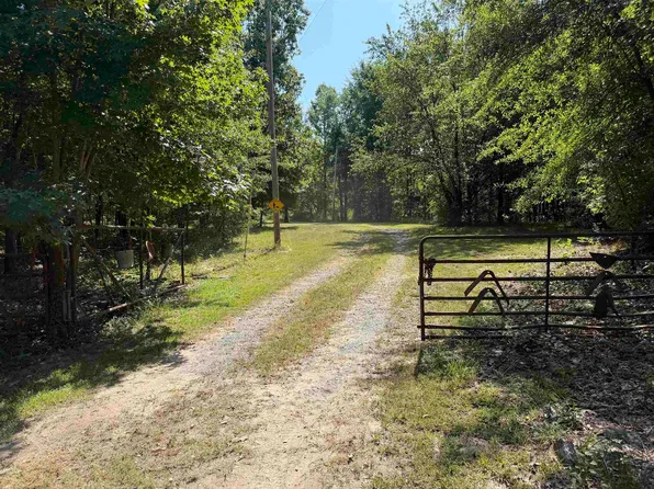 304 Grant Co Rd #147, Pine Bluff, AR 71603