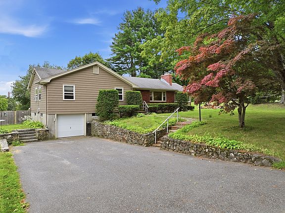 5th image of 12 Summer Hill Rd