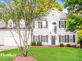 7031 Reedy Creek Rd, Charlotte, NC 28215