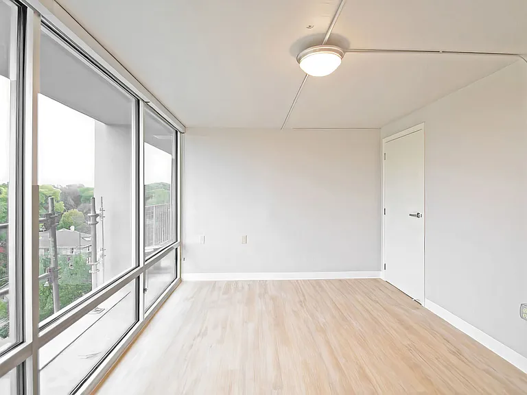 Skyline Apartments — Photo 19