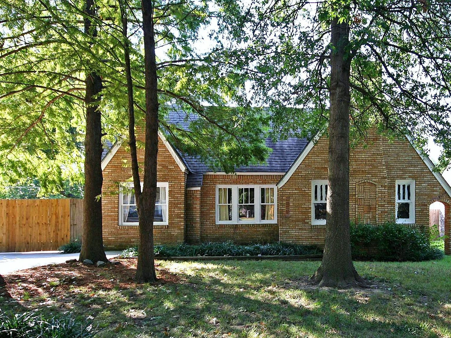 4938 E 3rd St, Tulsa, OK 74112 | Zillow
