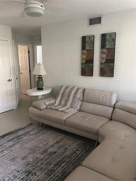 1st image of 520 NE 7th Ave APT 1C