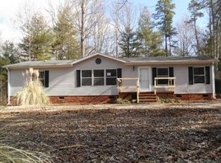 1305 Hinsdale Rd, Walnut Cove, NC 27052