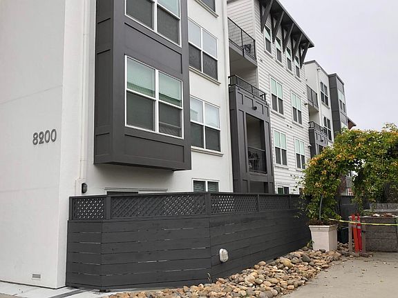 3rd image of 8200 Oceanview Ter APT 121