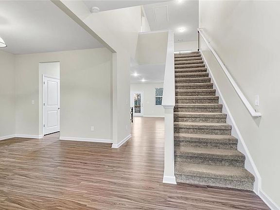 4th image of 30 Rivulet Dr