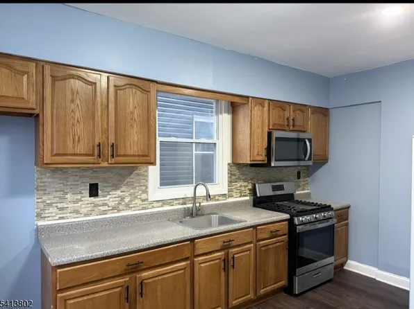 48 New St Floor 3, East Orange, NJ 07017