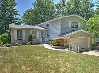 465 Shadow Ln, Decatur, IL 62526