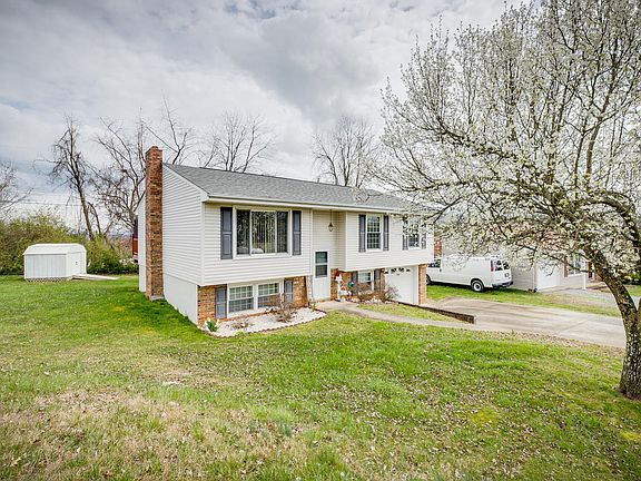 3rd image of 1089 Jessie Ln