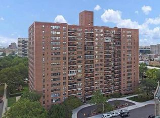 10 Huron Ave, Jersey City, NJ 07306