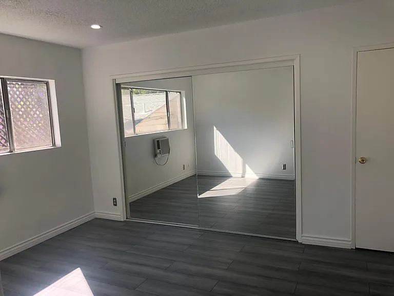 807 N Alfred St #2 — Photo 6