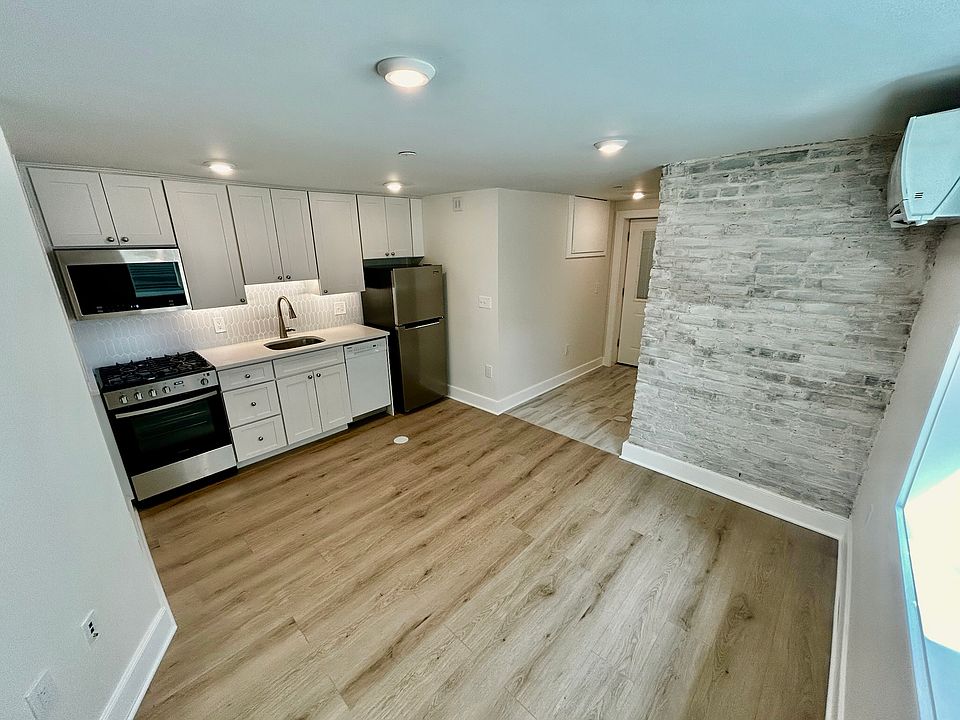 Sun-Filled 1BR, 1BA w/ Private Entrance, In-Unit Laundry + Utilities Included | Edgewood NE
