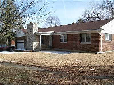1st image of 3824 Hillmont Ave