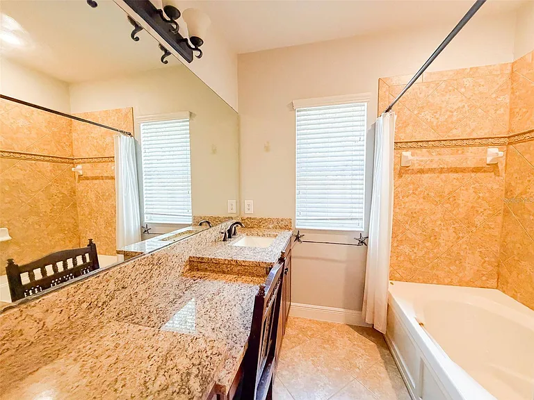 5489 Baldwin Park St — Photo 20