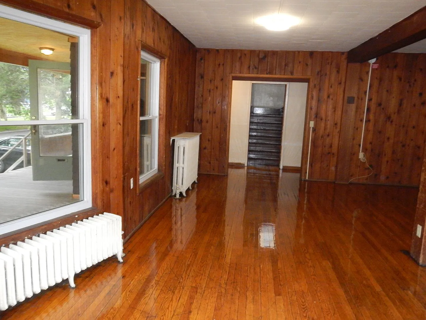 113 Concord Pl - Available 6/1/27 - Large House Available On Quiet Residential Street — Photo 4