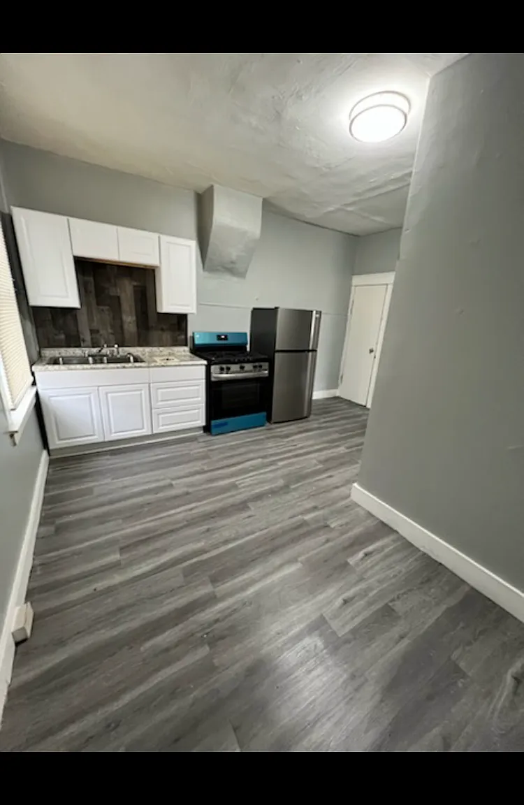 1 bed, $950 — Photo 2